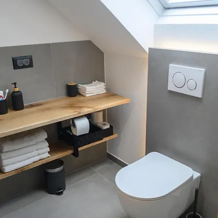 Grannys Retreat Ziri